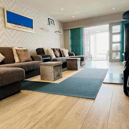 Pass The Keys Fabulous Beach Front Holiday Location Lydd Exterior photo