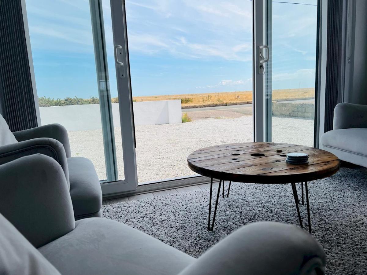 Pass The Keys Fabulous Front Location Holiday home