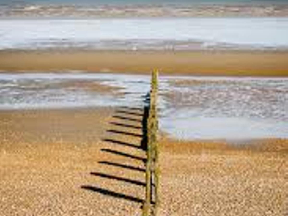 Pass The Keys Fabulous Front Location Holiday home Lydd