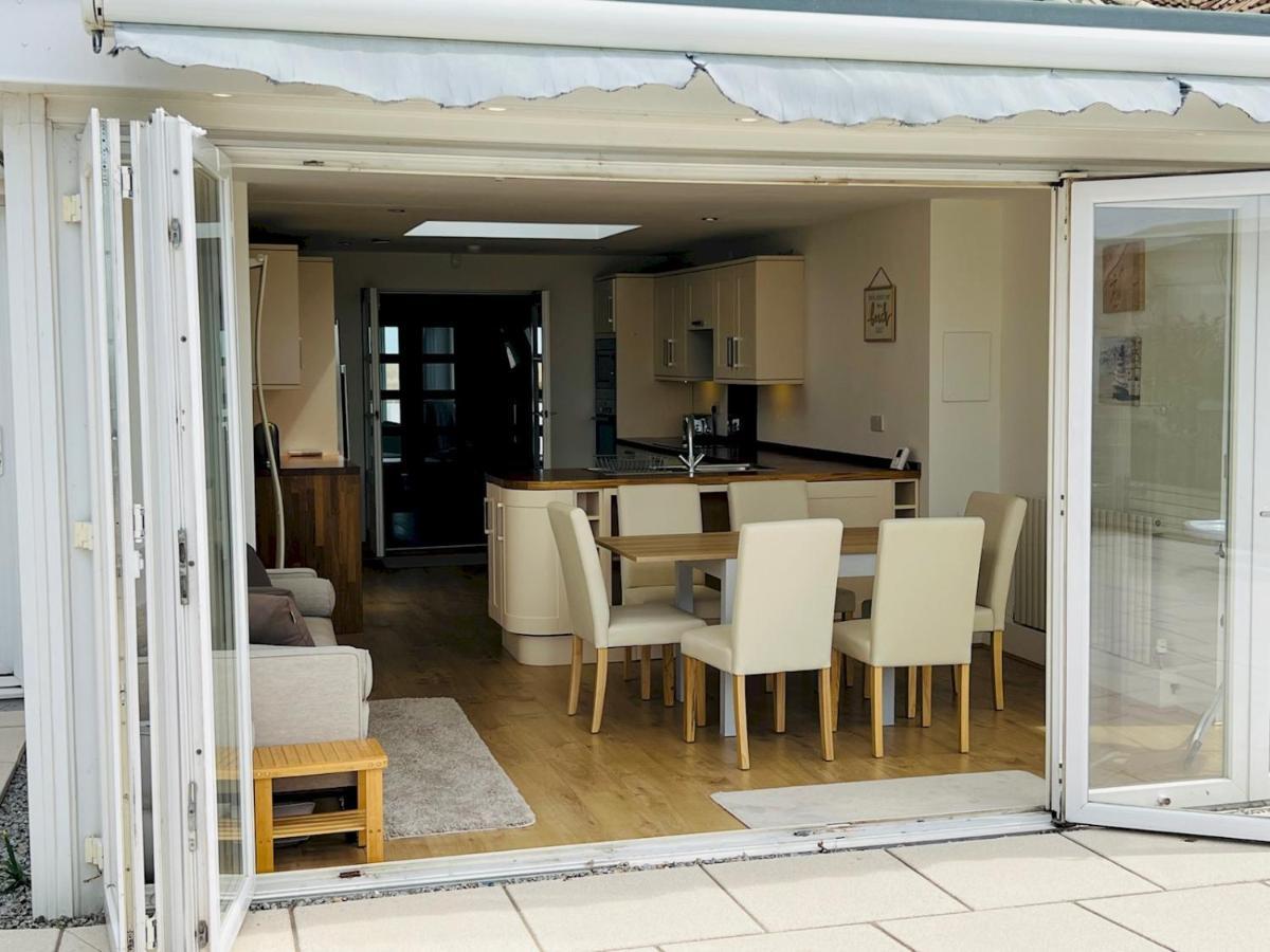 Pass The Keys Fabulous Front Location Lydd