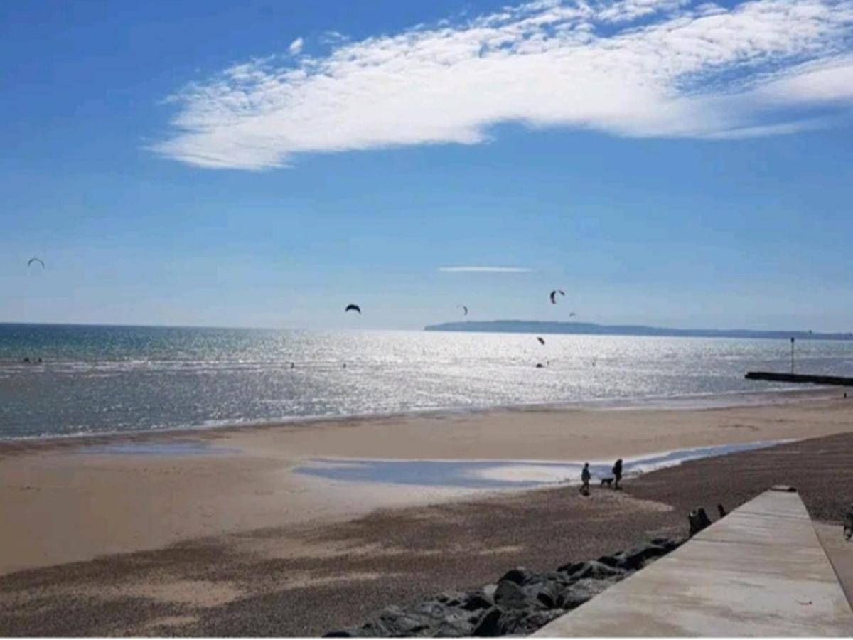 Pass The Keys Fabulous Front Location * Lydd